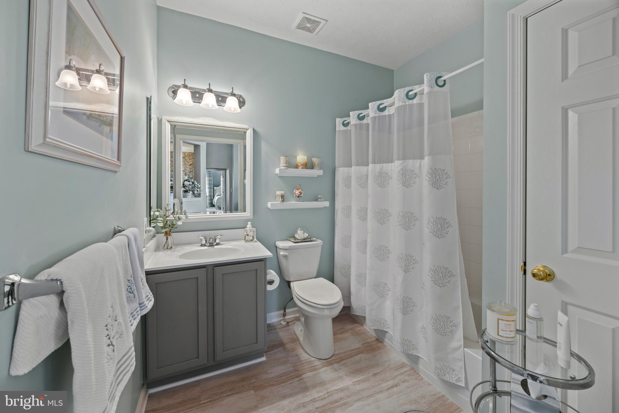 WINDSOR AT PERRY HALL FARMS - Residential