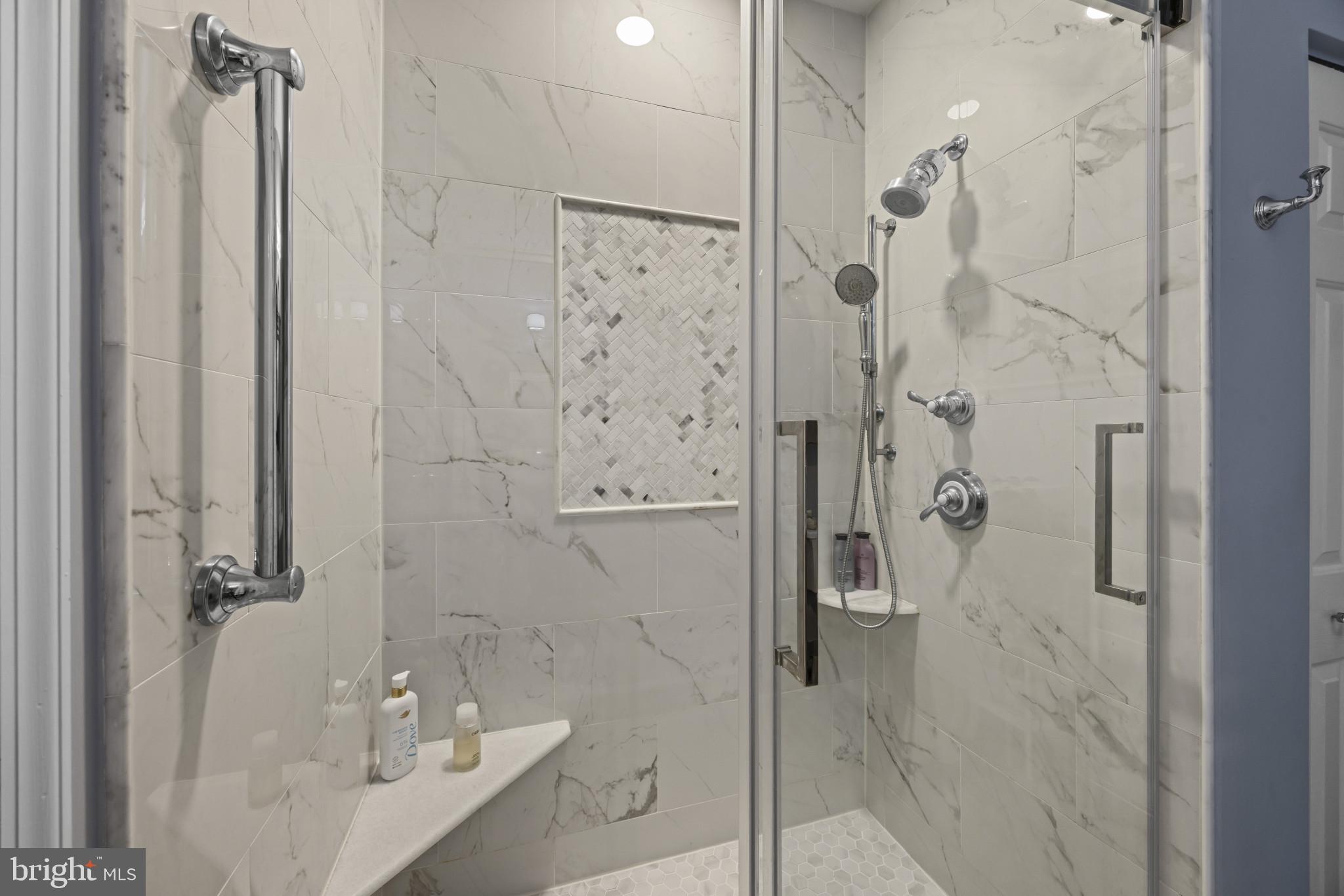 WINDSOR AT PERRY HALL FARMS - Residential