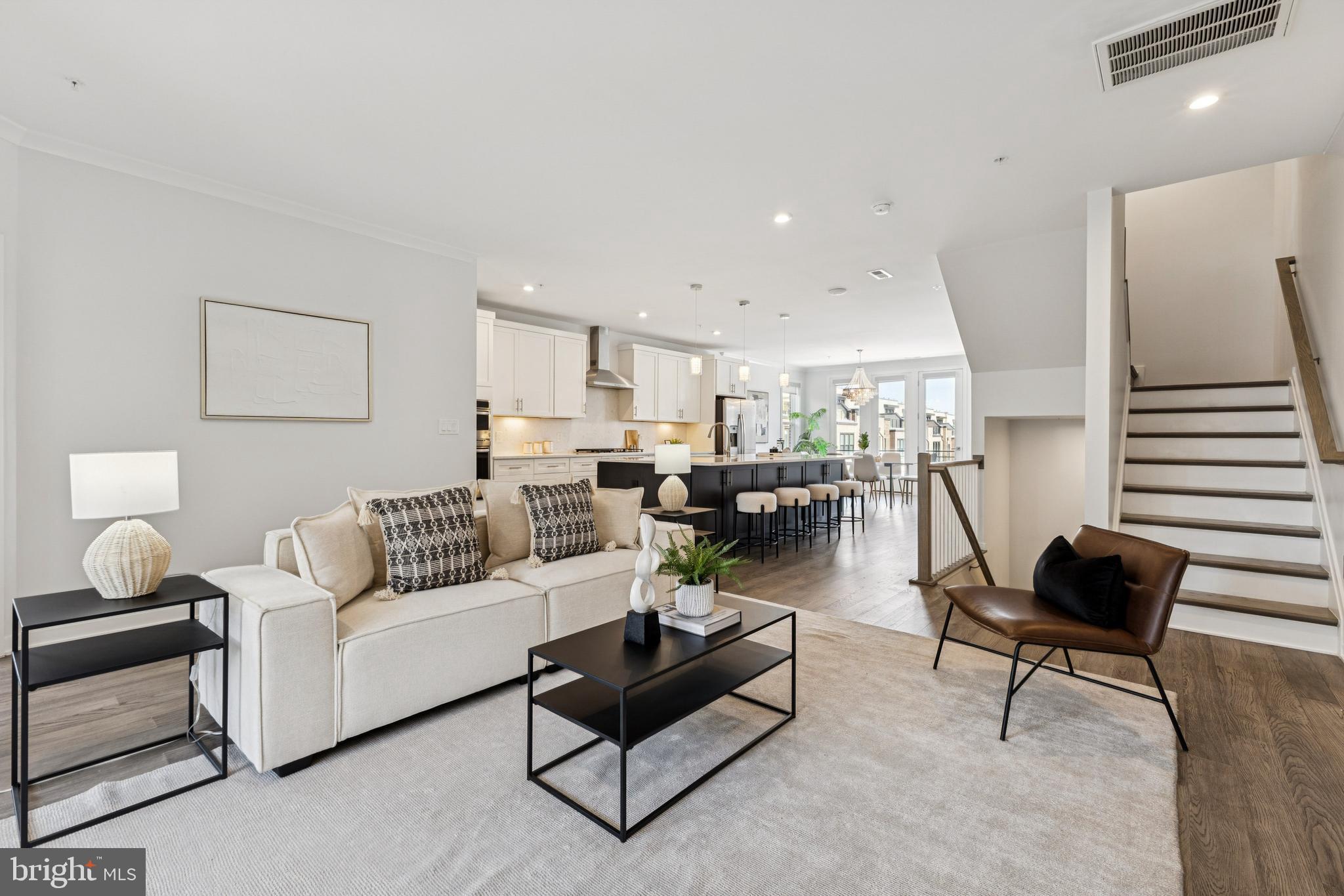 COMMONWEALTH PLACE AT WESTFIELDS - Residential