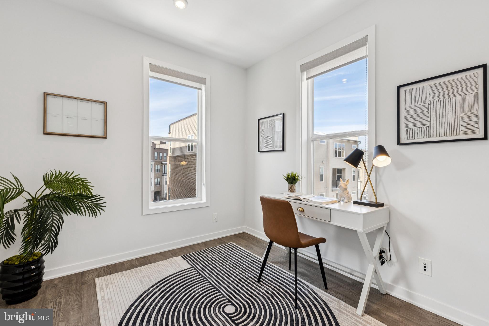 COMMONWEALTH PLACE AT WESTFIELDS - Residential