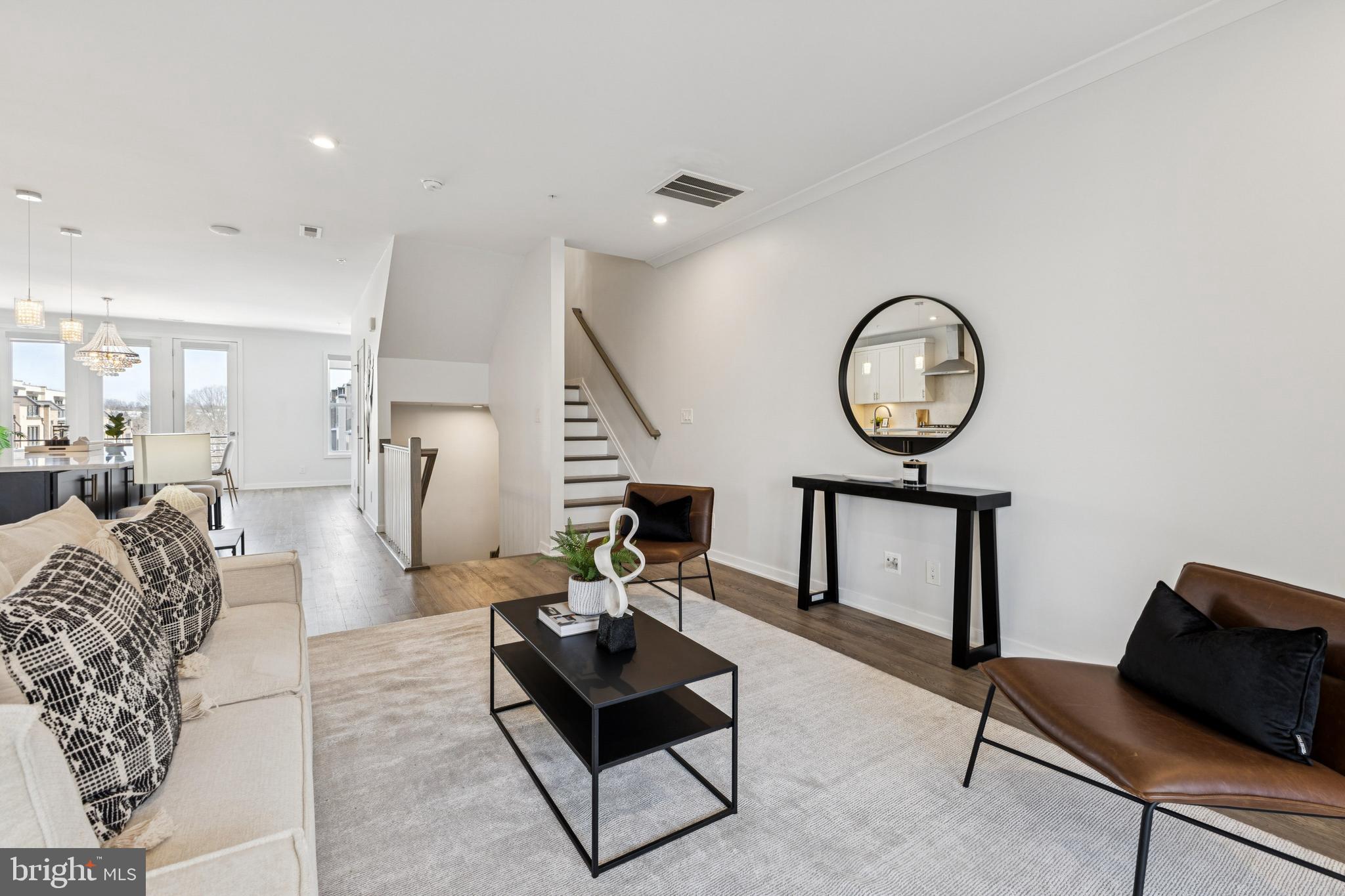 COMMONWEALTH PLACE AT WESTFIELDS - Residential