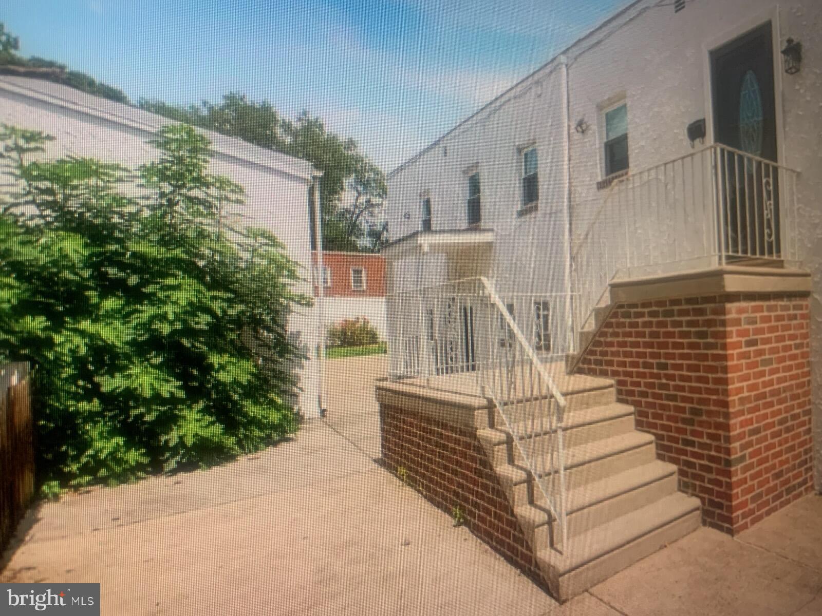 709 CHANDLER STREET