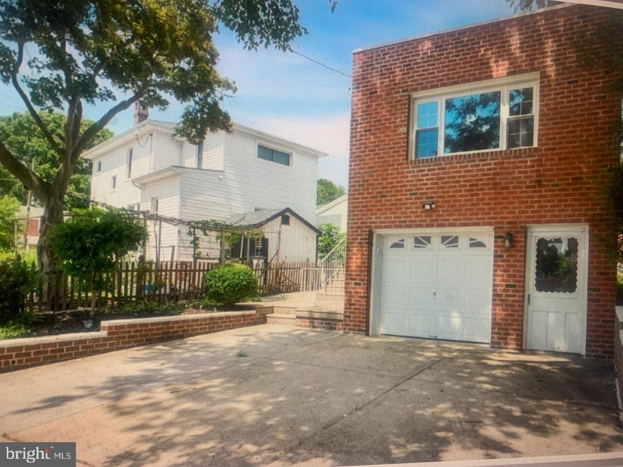709 CHANDLER STREET