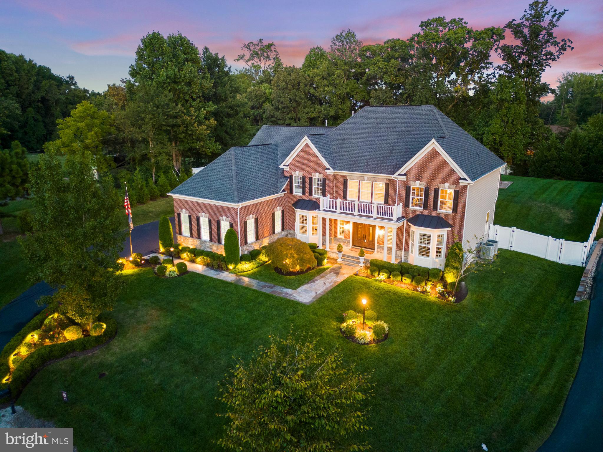 LAKE HILL FARMS - Residential