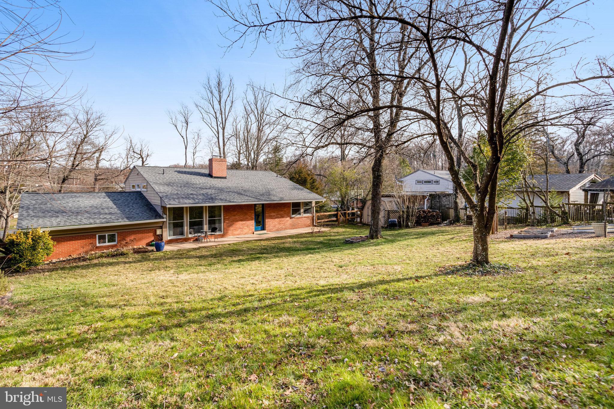 VALLEY BROOK - Residential