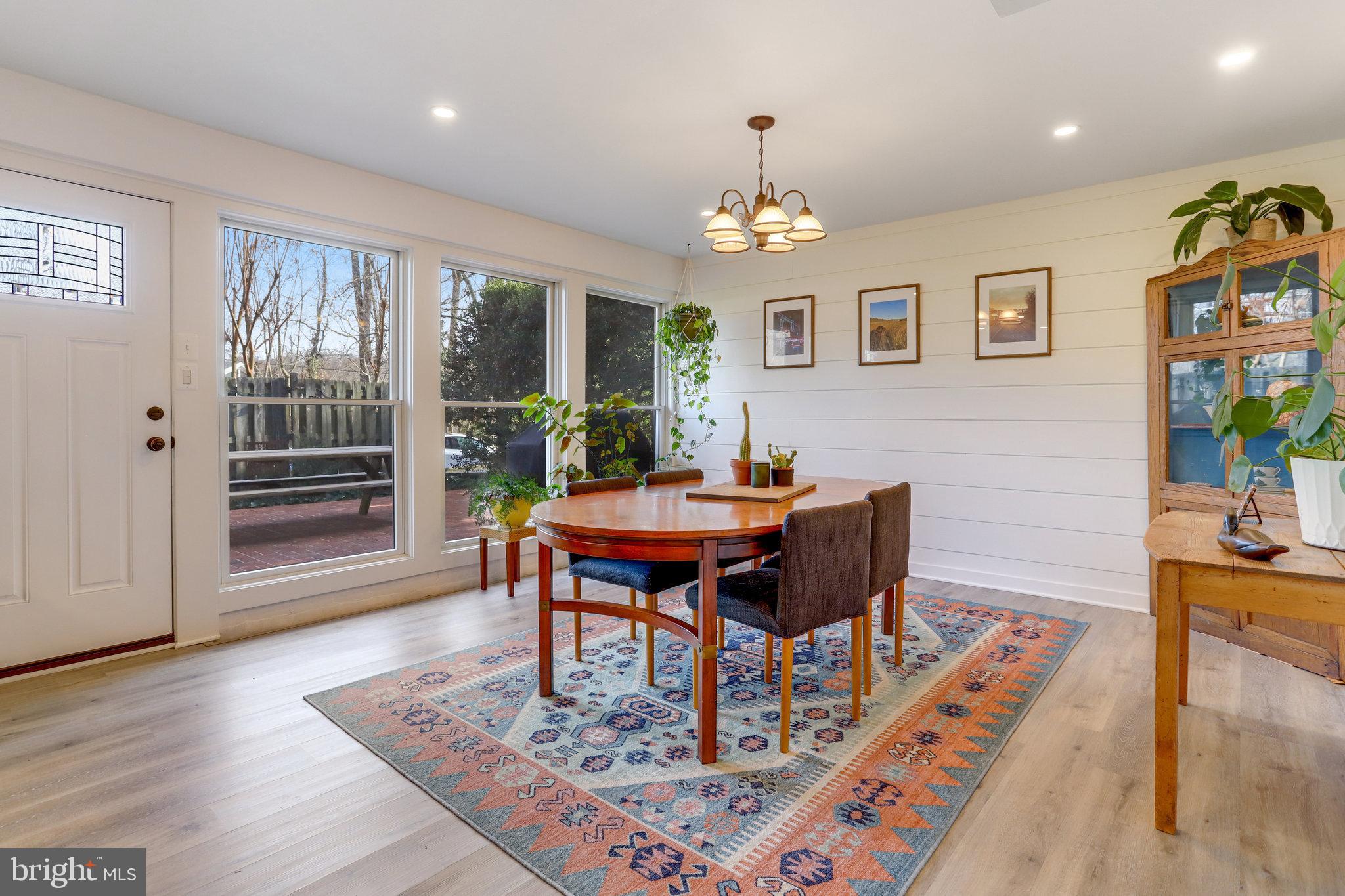 VALLEY BROOK - Residential