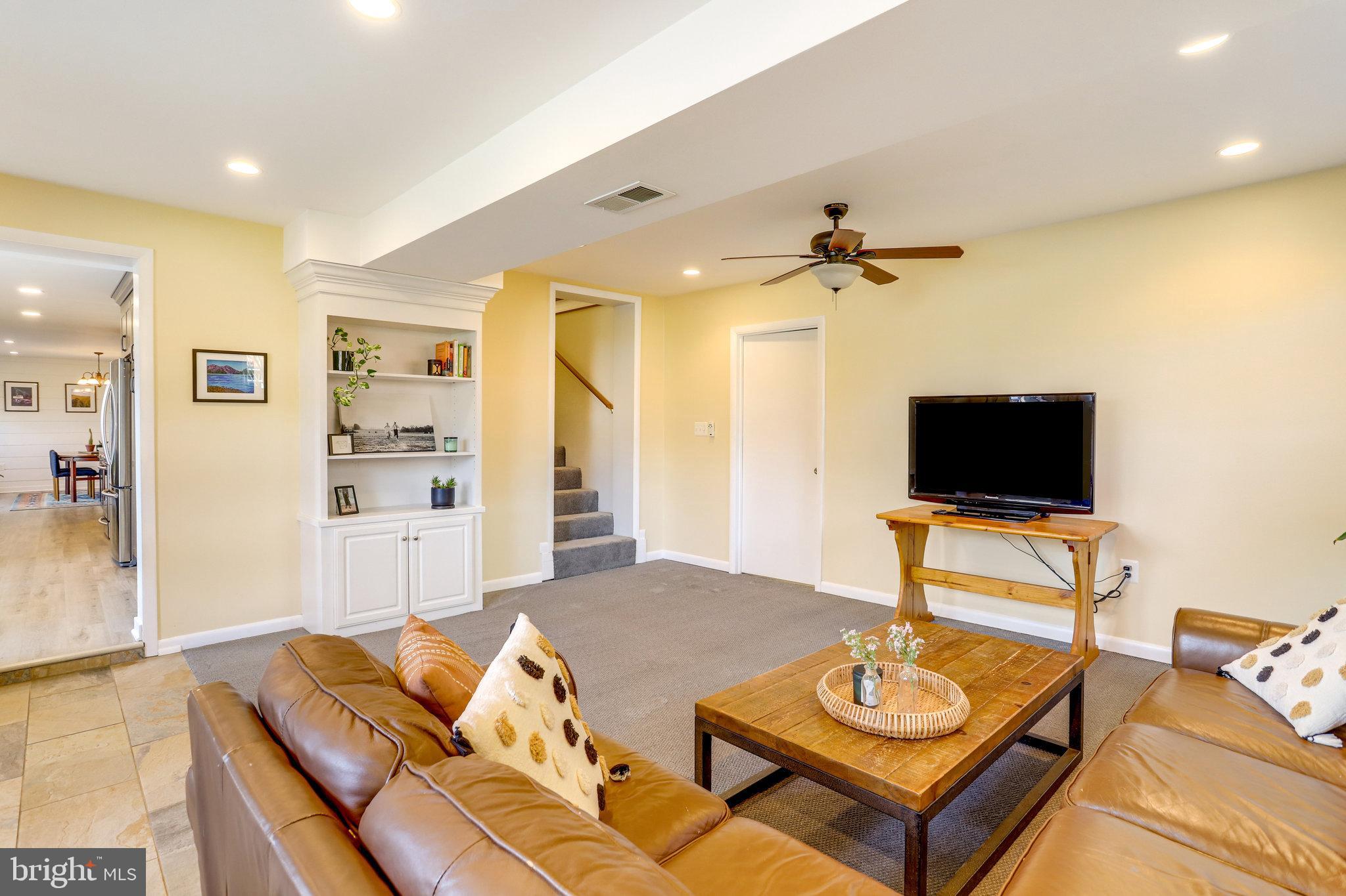 VALLEY BROOK - Residential