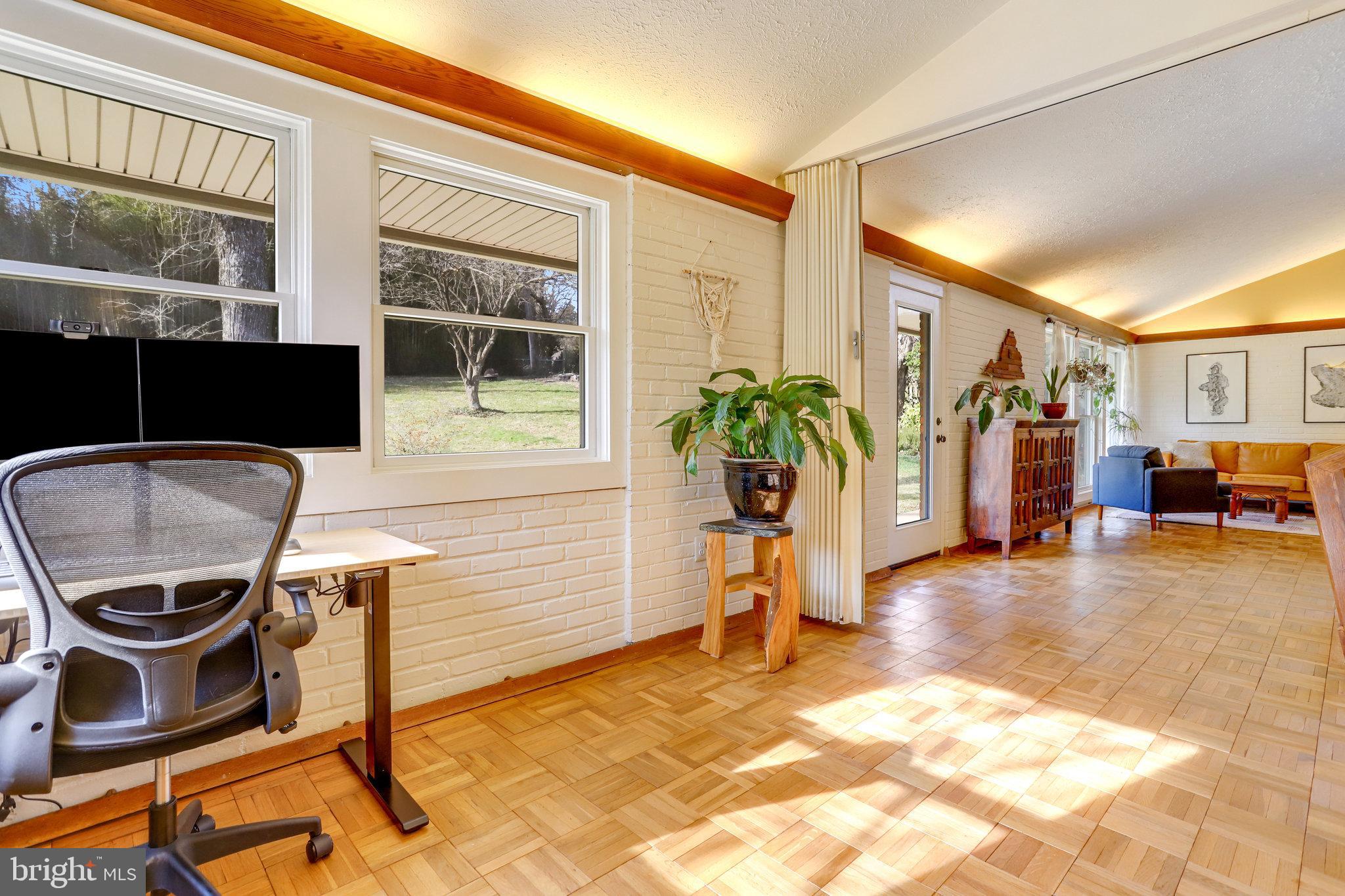 VALLEY BROOK - Residential