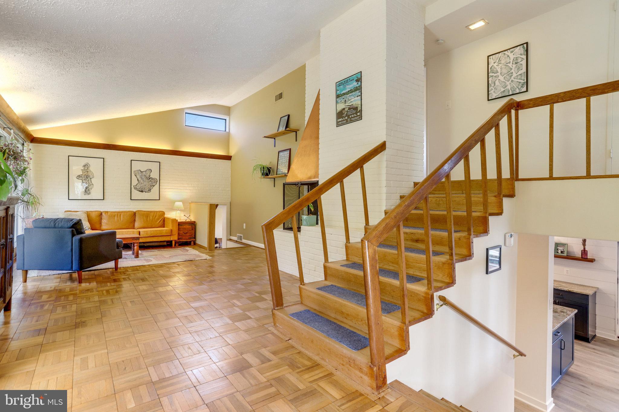 VALLEY BROOK - Residential