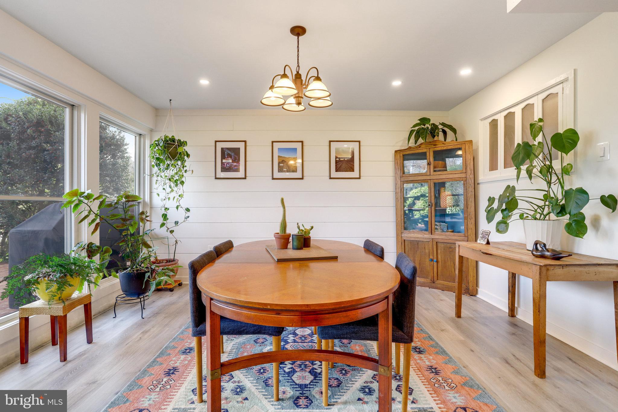 VALLEY BROOK - Residential