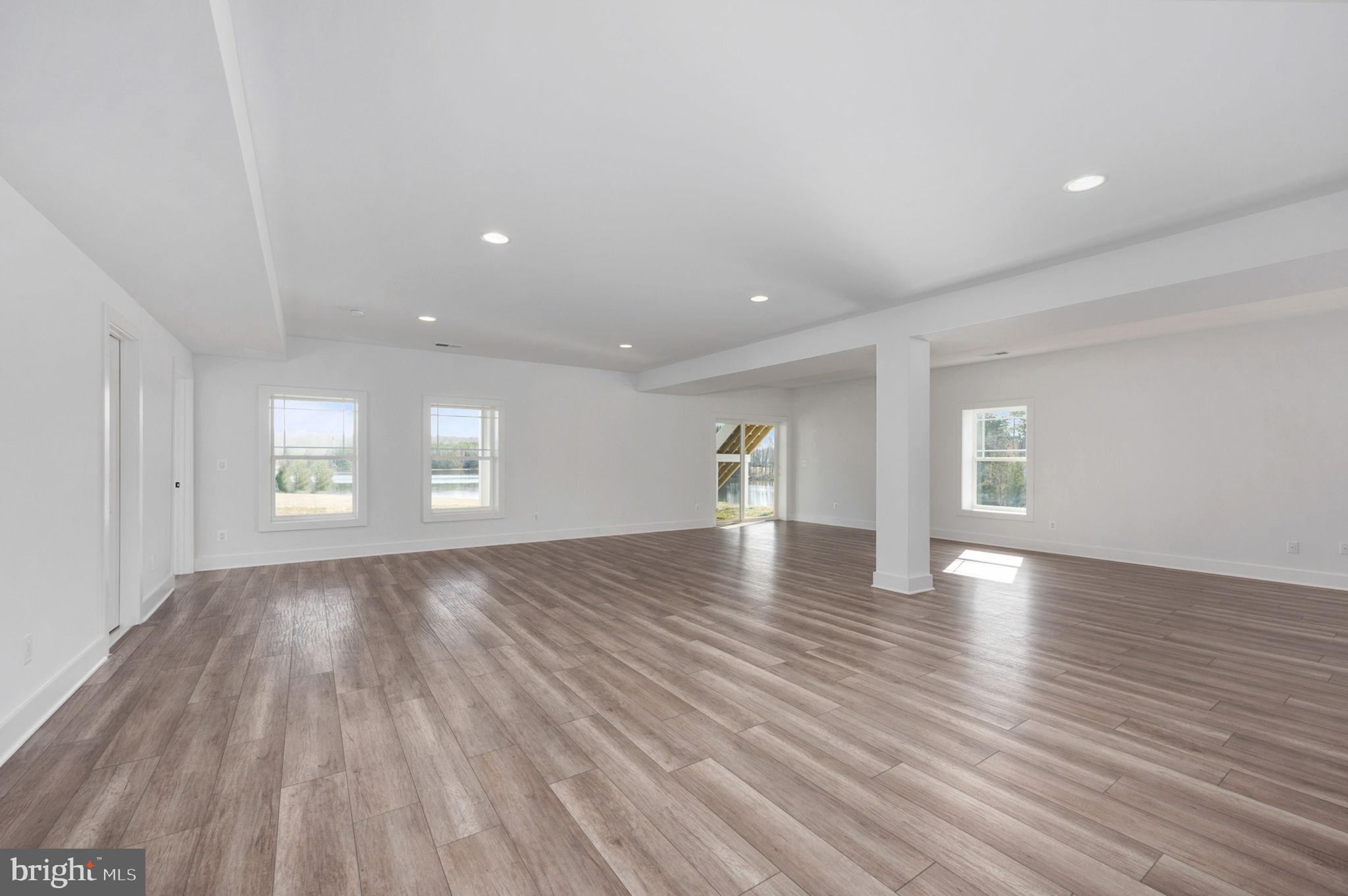 HUNTING RUN ESTATES - Residential