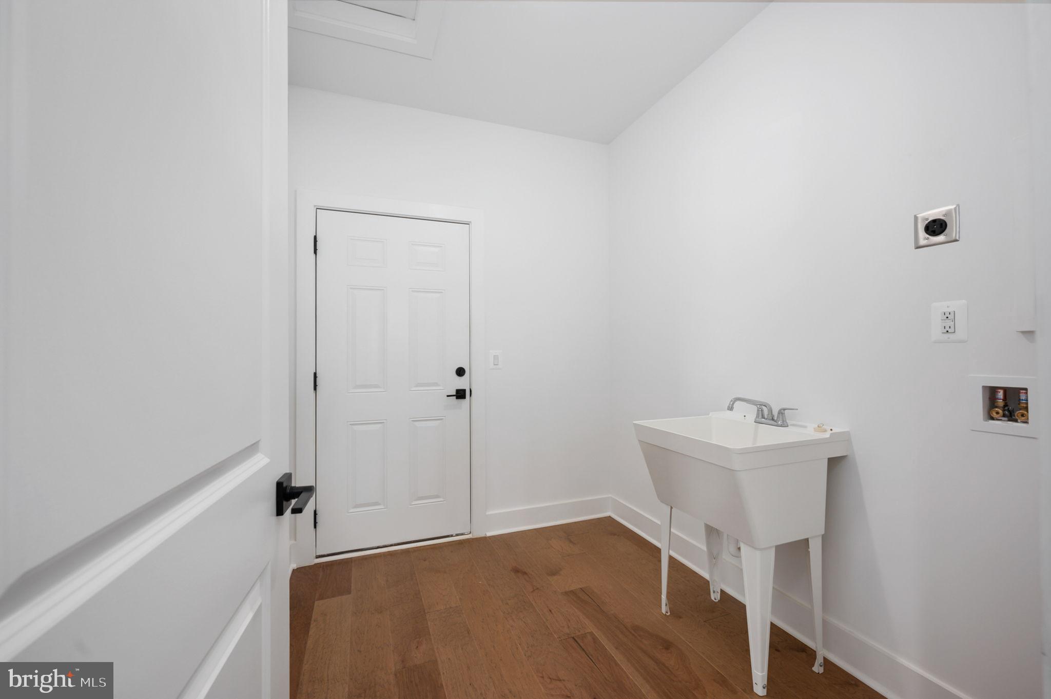 HUNTING RUN ESTATES - Residential