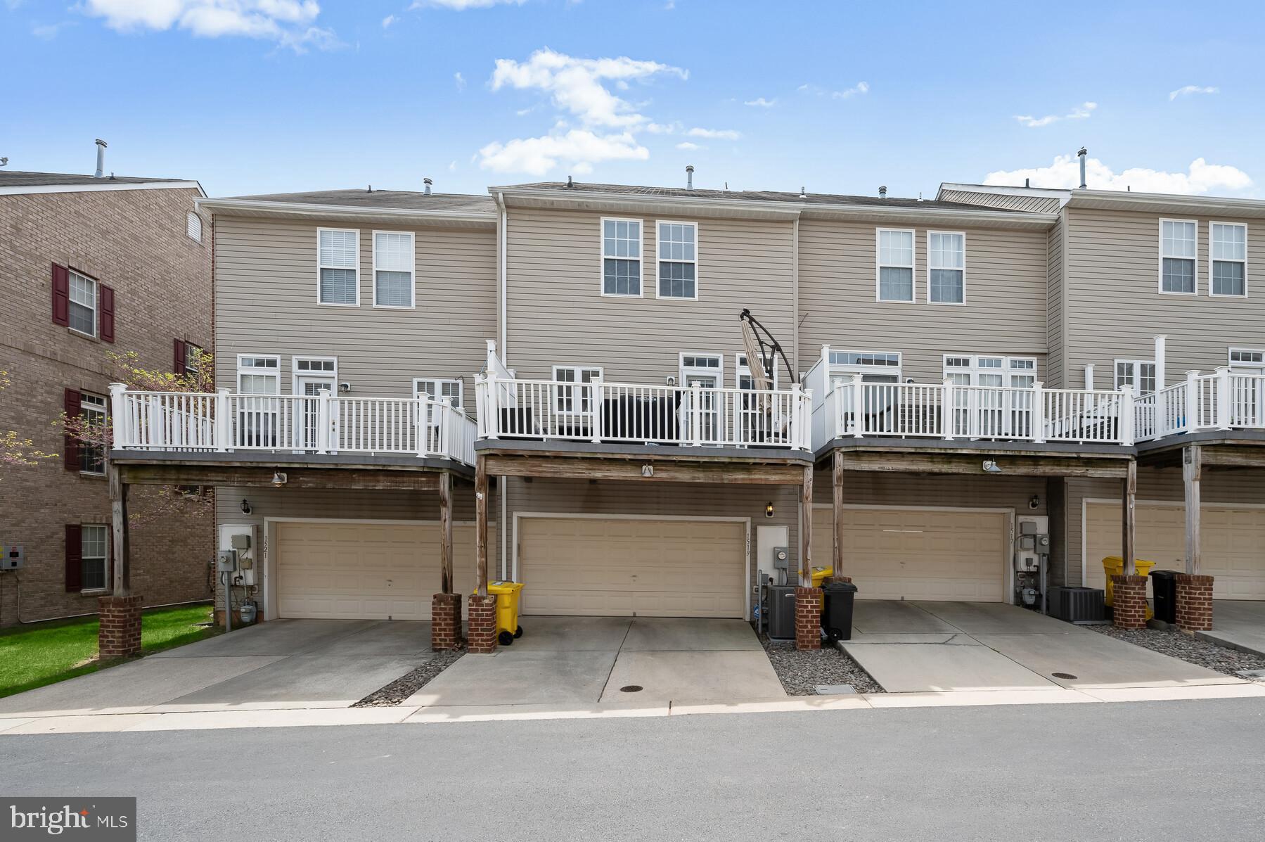 VILLAGES OF DORCHESTER - Residential