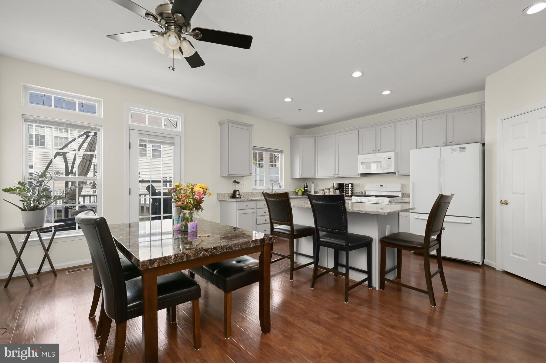 VILLAGES OF DORCHESTER - Residential