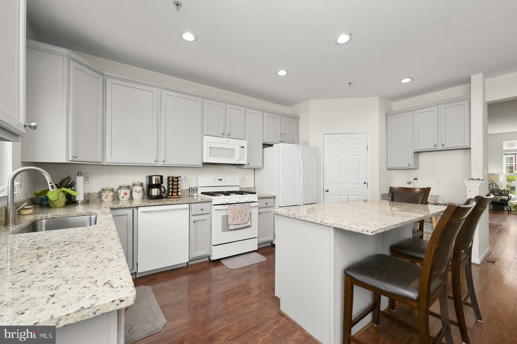 VILLAGES OF DORCHESTER - Residential