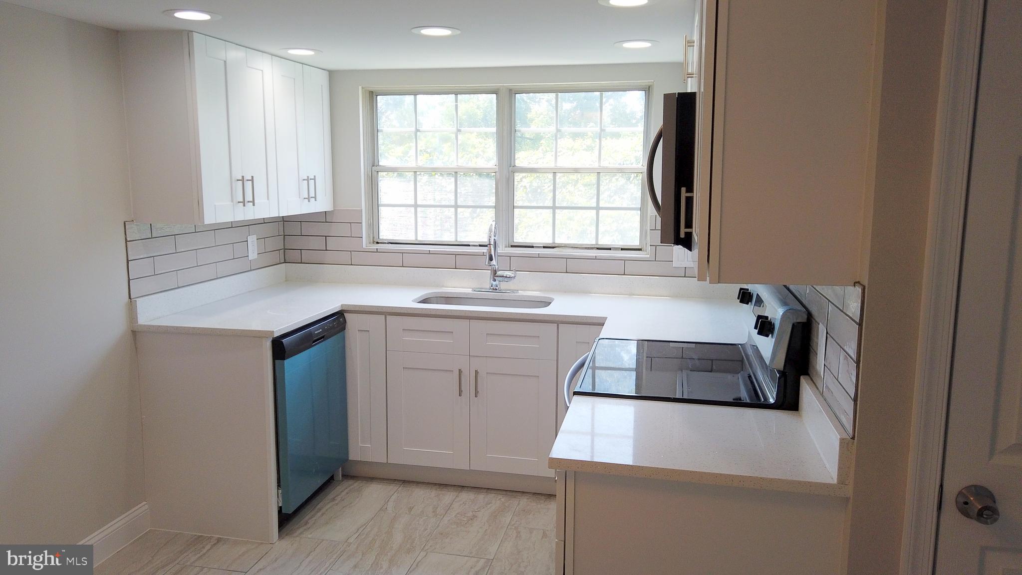 FOX CHAPEL AT TUDOR KNOLLS - Residential Lease