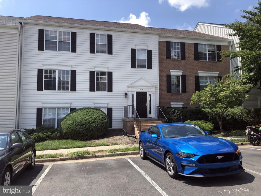 Beautiful just remodeled spacious 2 bedroom, 2 bath condo in Fox Chapel.  Ready to move in. New everything!  Floors, lighting Kitchen and Baths, and Appliances.   All new high efficiency windows and sliding glass door being installed next week. Close to everything.  Schools, shopping,  restaurants and the W&OD bike trail.  Just off the major Leesburg commuter routes east. No smoking and no pets.