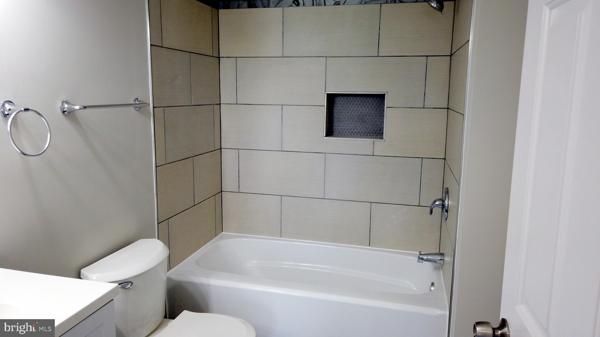 FOX CHAPEL AT TUDOR KNOLLS - Residential Lease