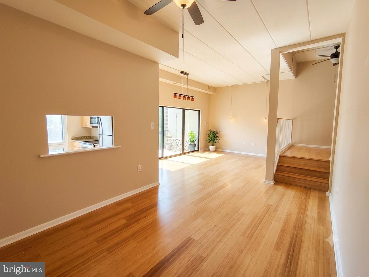104 ROBERTS LN 100