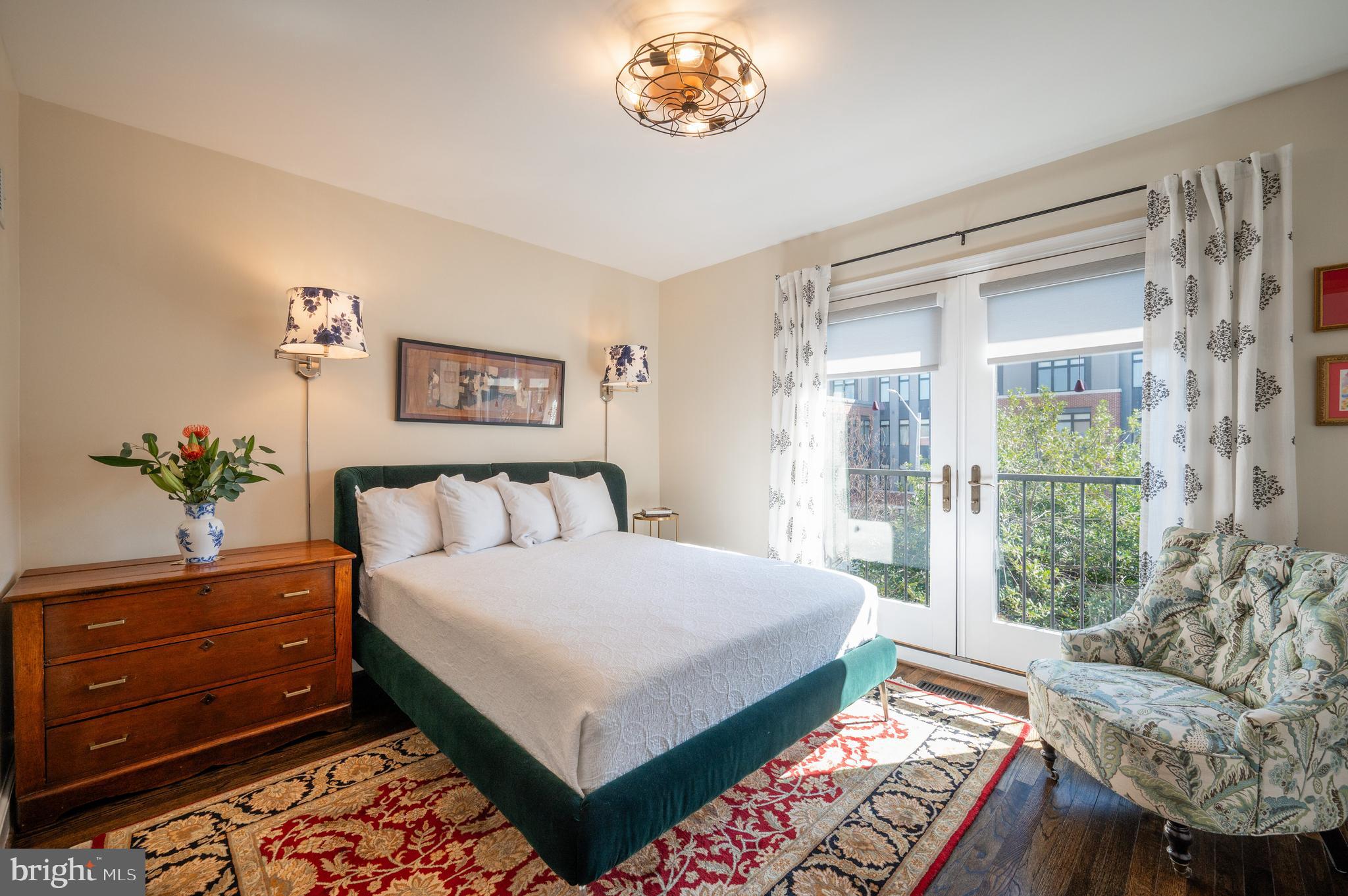 OLD TOWN ALEXANDRIA - Residential