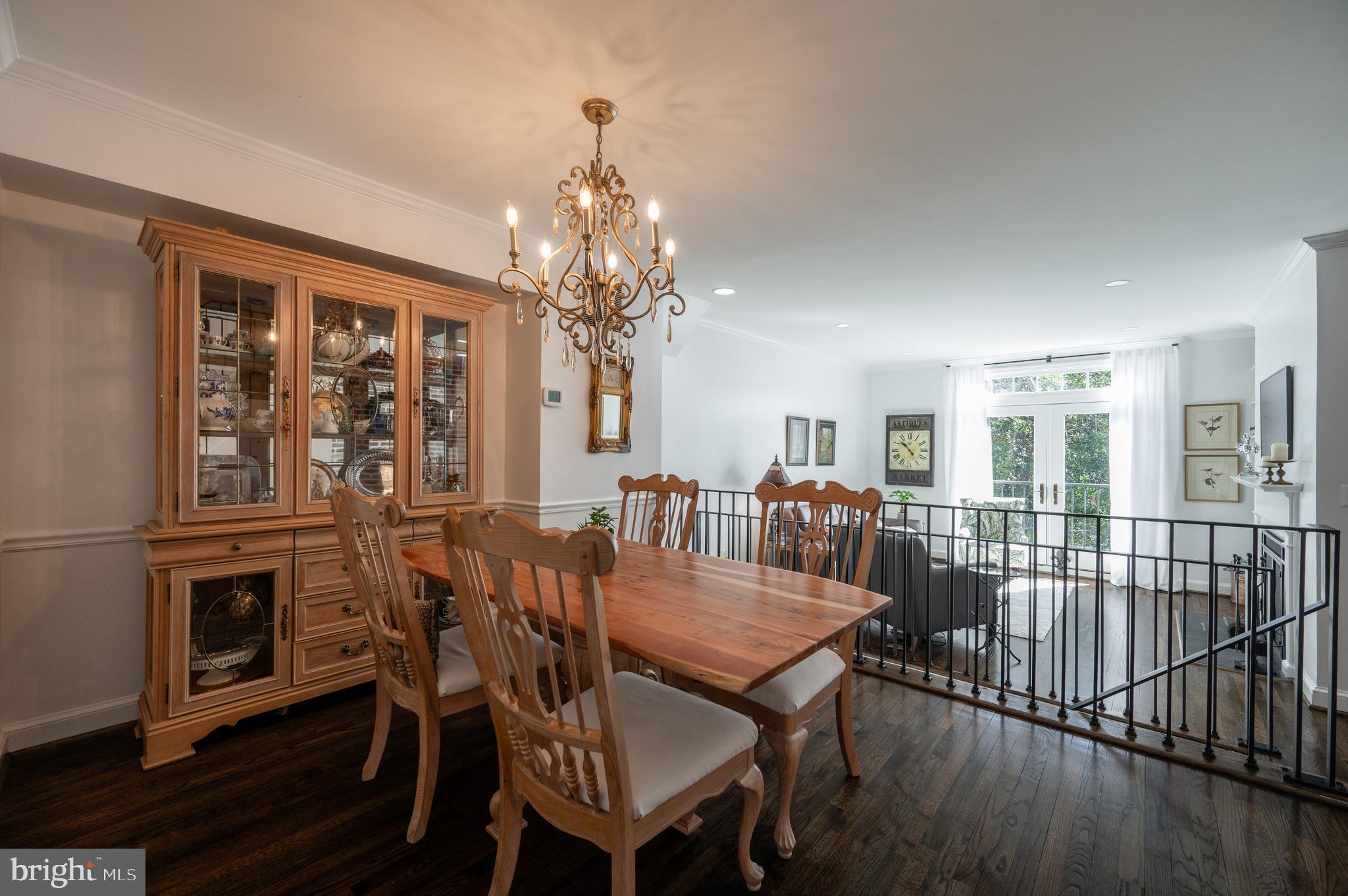 OLD TOWN ALEXANDRIA - Residential