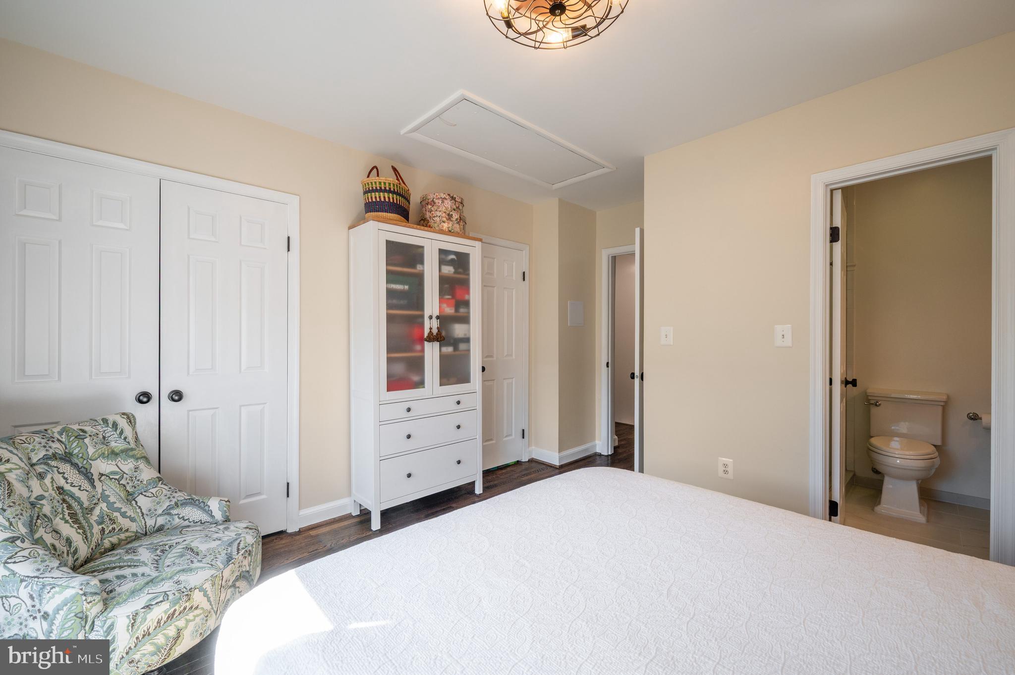 OLD TOWN ALEXANDRIA - Residential