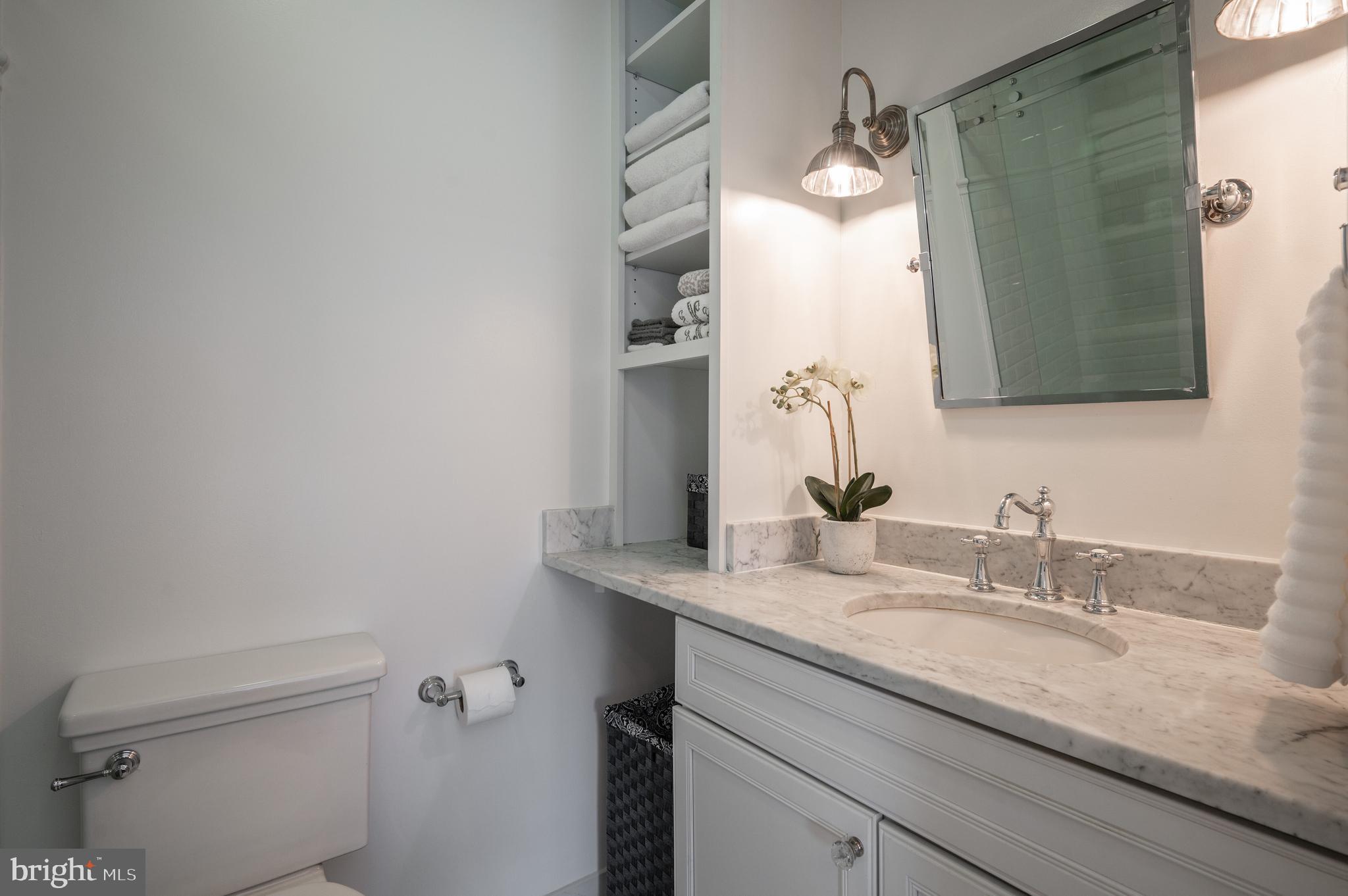 OLD TOWN ALEXANDRIA - Residential