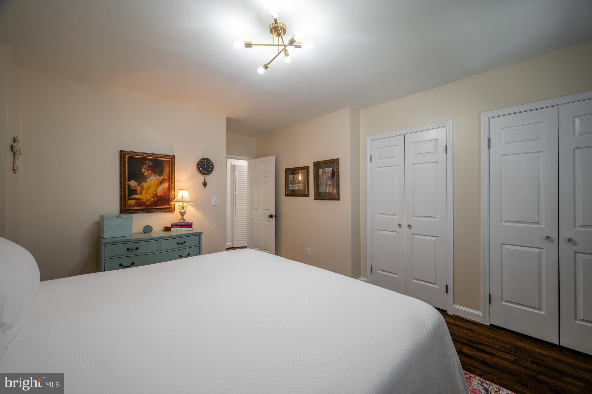 OLD TOWN ALEXANDRIA - Residential