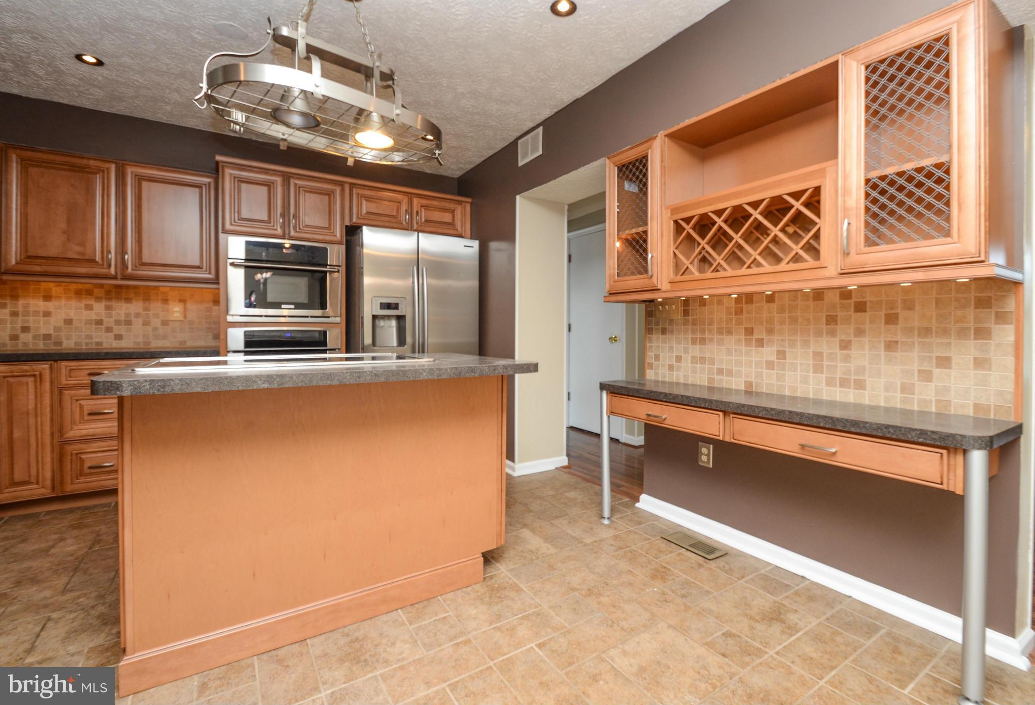 HARBOUR OAKS - Residential