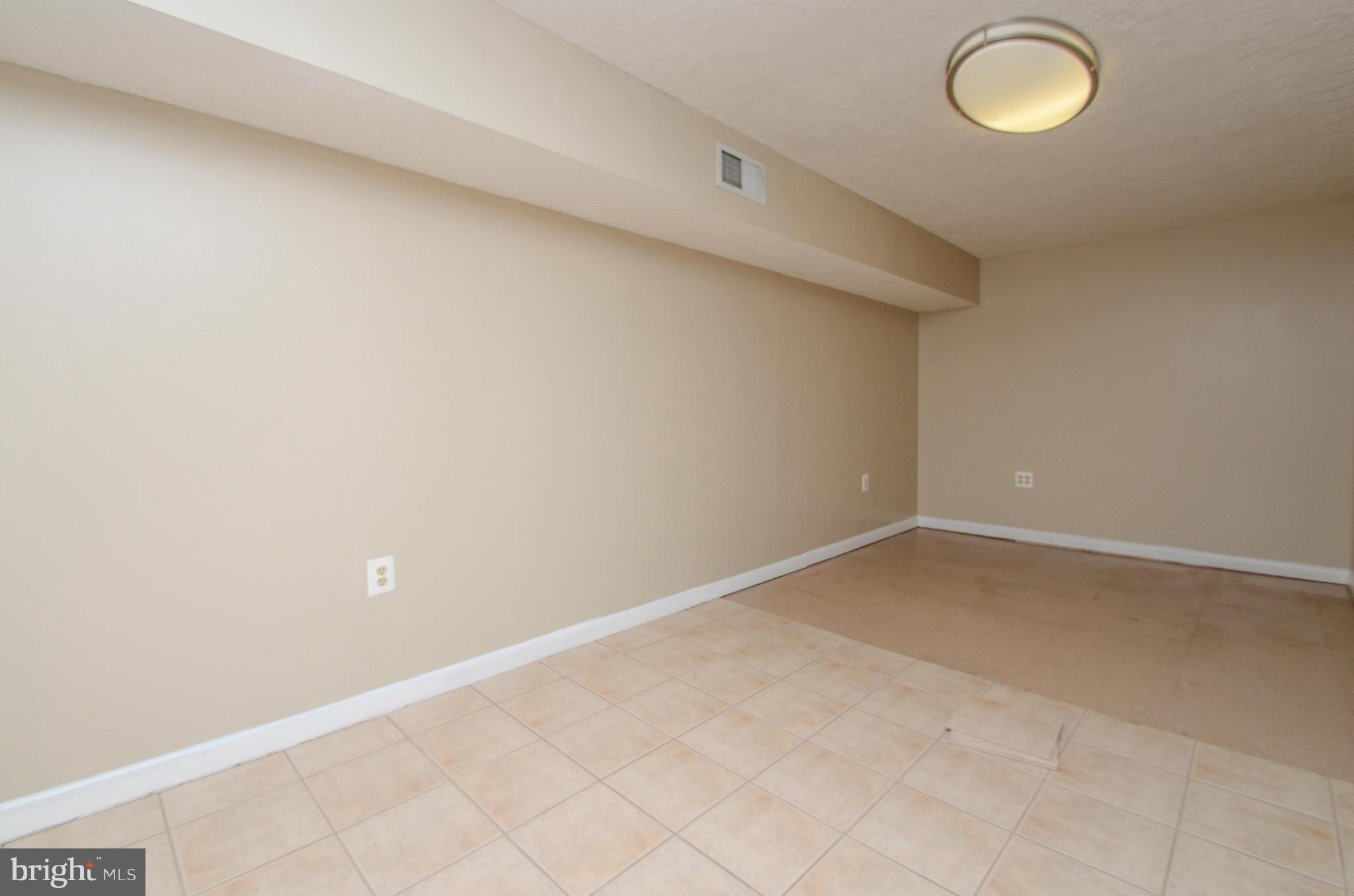 HARBOUR OAKS - Residential