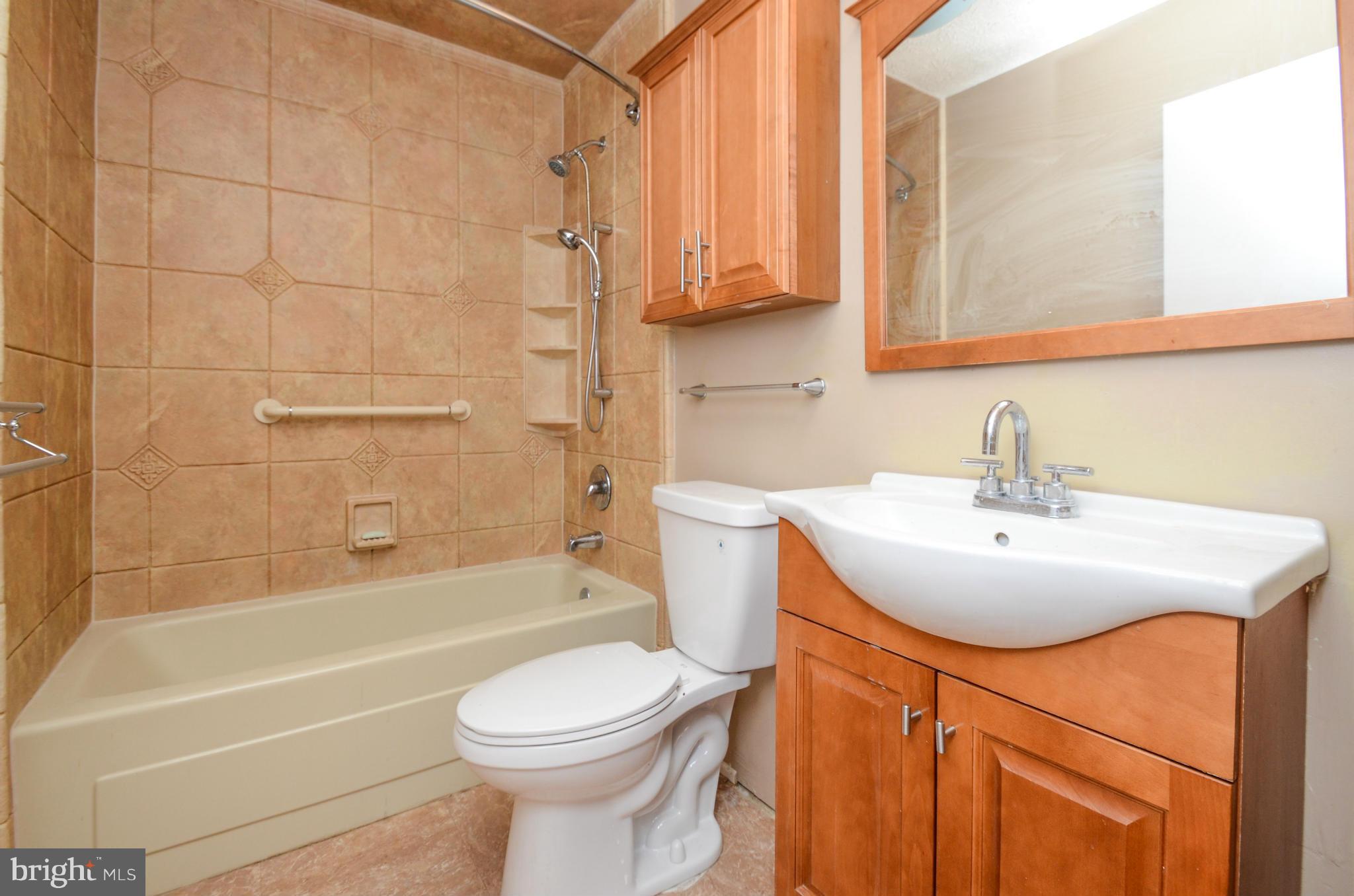 HARBOUR OAKS - Residential