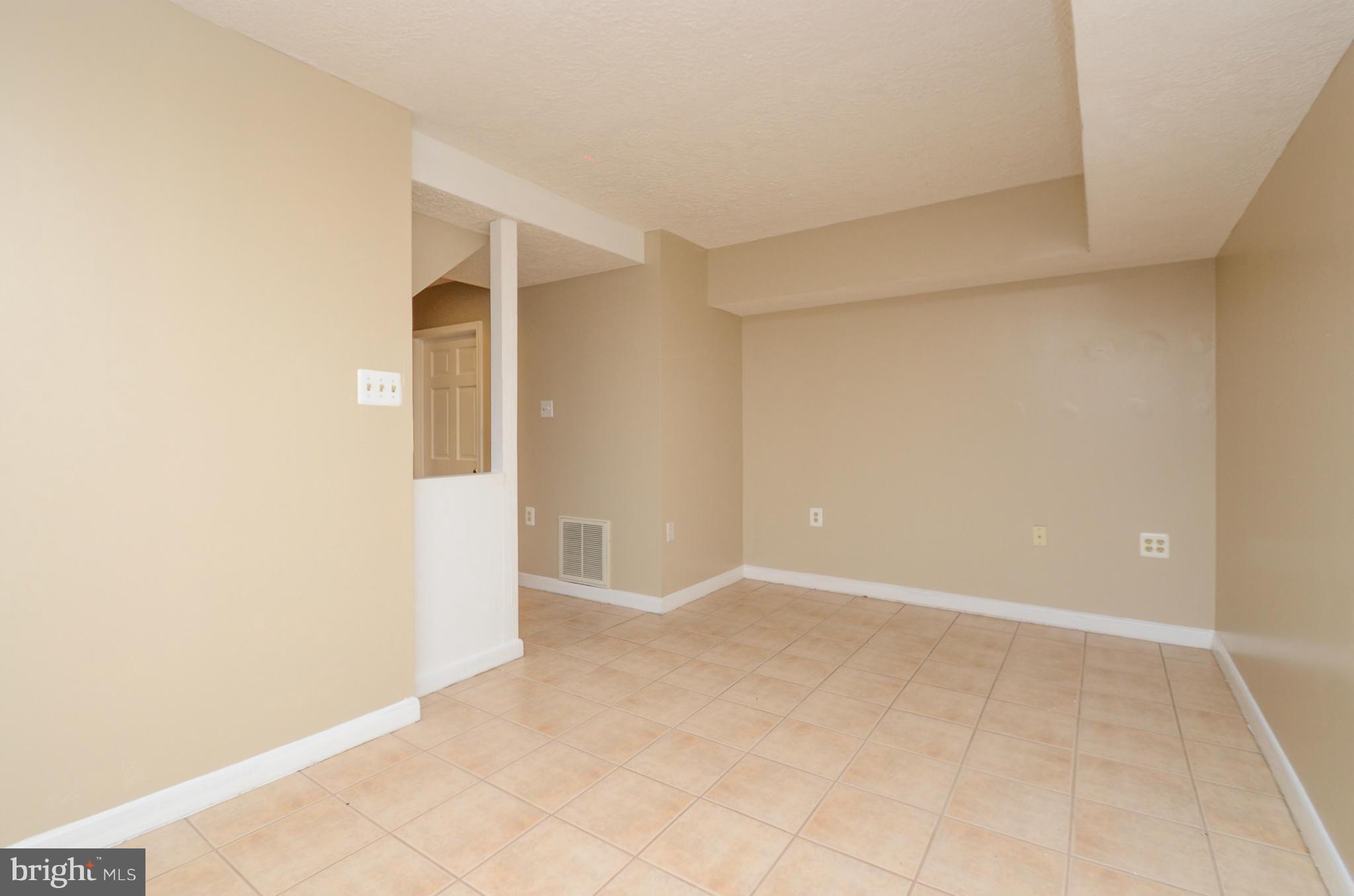 HARBOUR OAKS - Residential