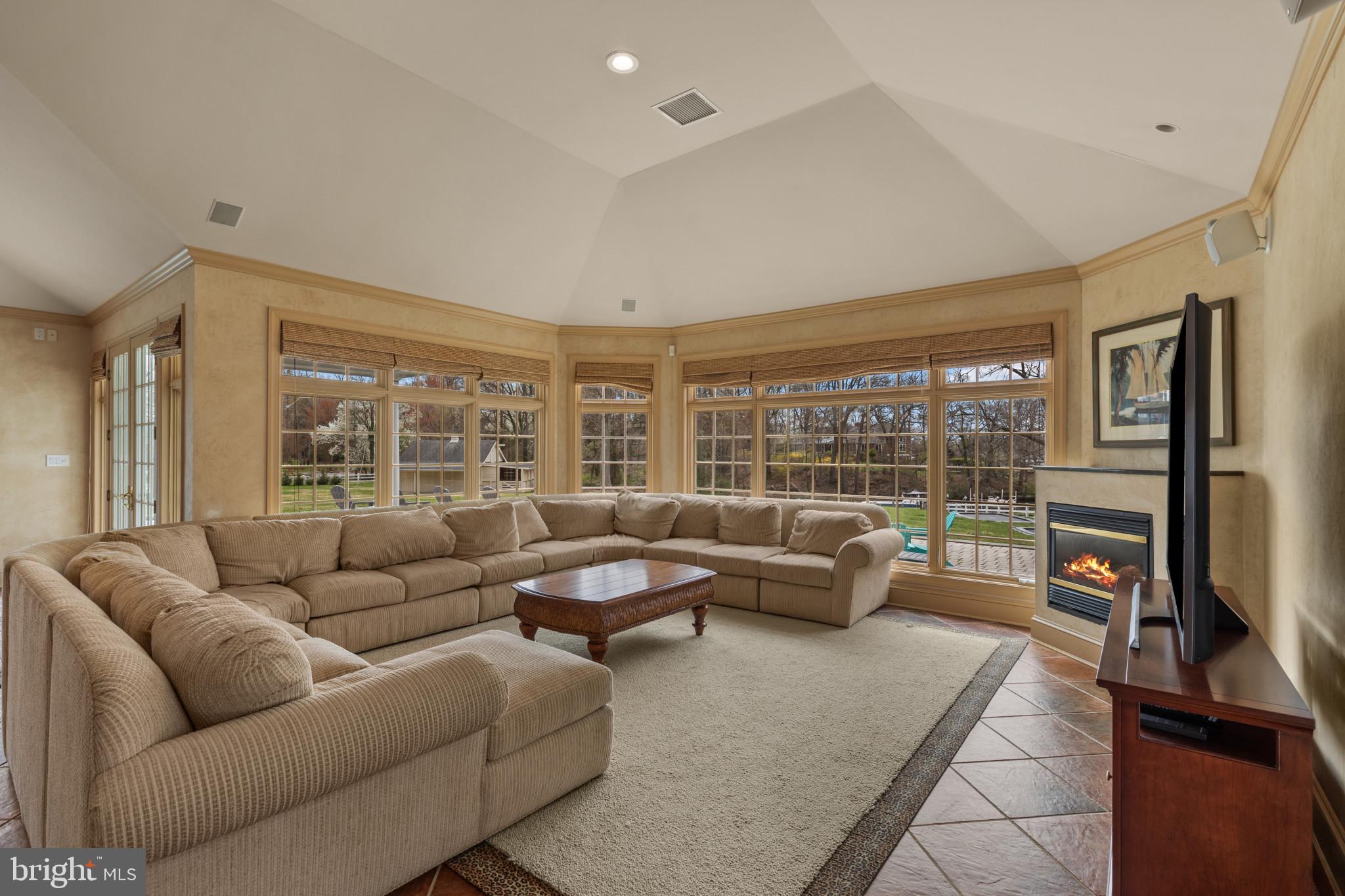 RUNDELAC FARM - Residential