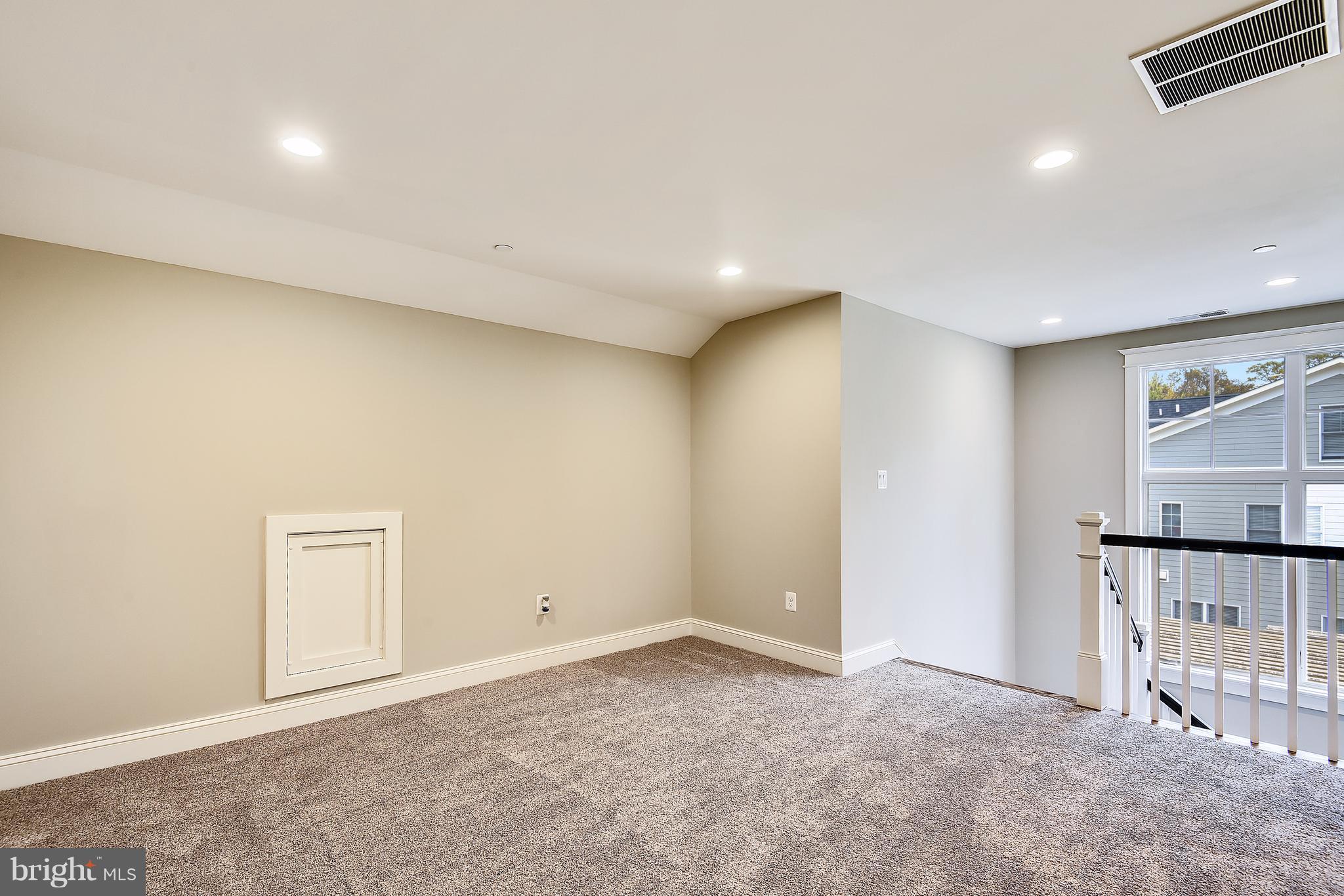 HUNTINGTON TERRACE - Residential