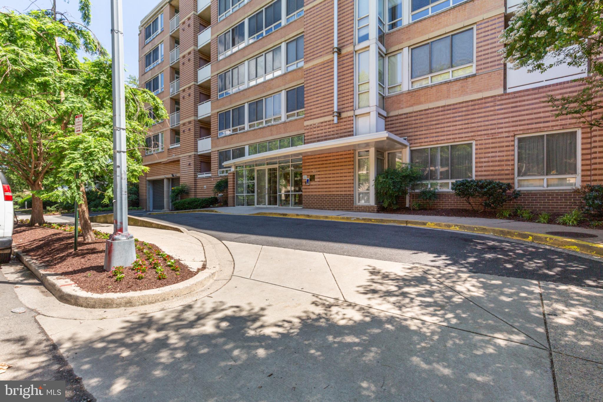 350 G STREET SW N423