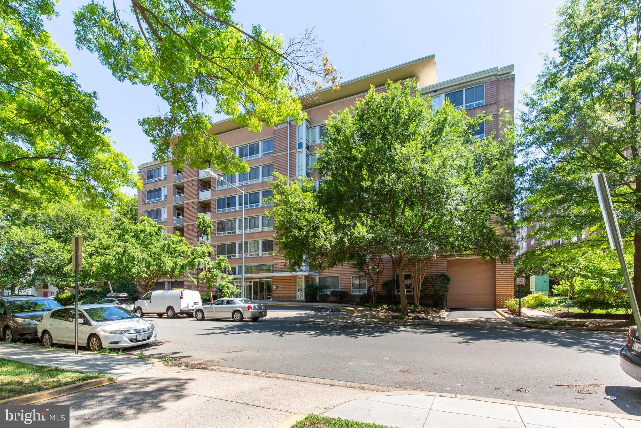 350 G Street SW Unit N423