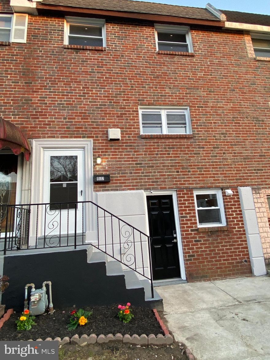 The Seller is in receipt of multiple offers and is asking for your clients highest and best by Wednesday March 26, 2025 - 3 PM.   

Welcome to 1517 Forrester Ave, this exquisite and beautifully renovated row home is located on one of the most attractive streets in Sharon Hill, PA.   This lovely 3-bedroom, 2.0 full bath home has it ALL; comfort, convenience, curb appeal, brand new energy efficient windows throughout, and so much more!!! 
First floor consists of:  A  freshly painted spacious living room  with recessed lighting , chandeliers  & luxury vinyl flooring that flows into a dining  area.  An attractive remodeled eat in kitchen with new stainless steel energy efficient appliances,  black shaker cabinets, Quartz  countertops,  tiled backsplash and new luxury vinyl flooring .    Second  floor features: Three nice size bright and spacious bedrooms with the master having a full bath and walk-in closet,  recessed lighting & luxury vinyl flooring .  The additional two bedrooms share a gorgeous newly remodeled full hall bathroom. The full and completely finished basement  includes a  good size family room with access to rear fenced in yard & New vinyl fencing, NEW 200 amp electric panel, new luxury vinyl flooring, recessed lighting, and a separate utility and laundry room.  Additionally, there is a separate bonus room that can be used as a 4th bedroom, office,  media  room or gym  that lends access to front of house, driveway and street.     This spectacular home is centrally located to schools, shopping centers, Center City Philadelphia, public transportation, major routes & highways and Philadelphia  International Airport.  Do Not Delay; this house won't last very long.......so schedule your showing today.   Open House Scheduled for March 23, 2025 - 1-3 PM! COME SEE FOR YORURSELF!!!
