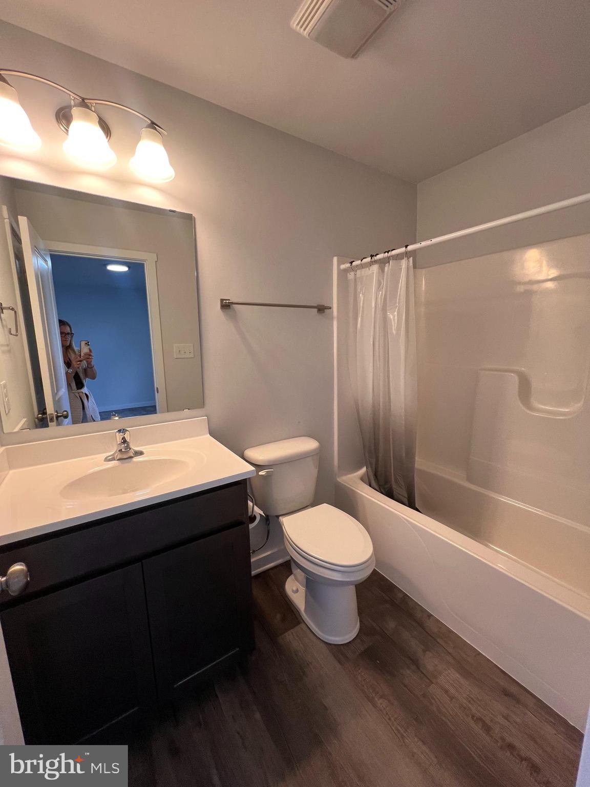 THE COMMUNITIES OF BURWELL - Residential Lease