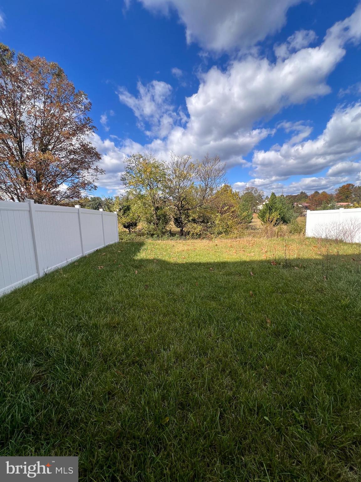 THE COMMUNITIES OF BURWELL - Residential Lease