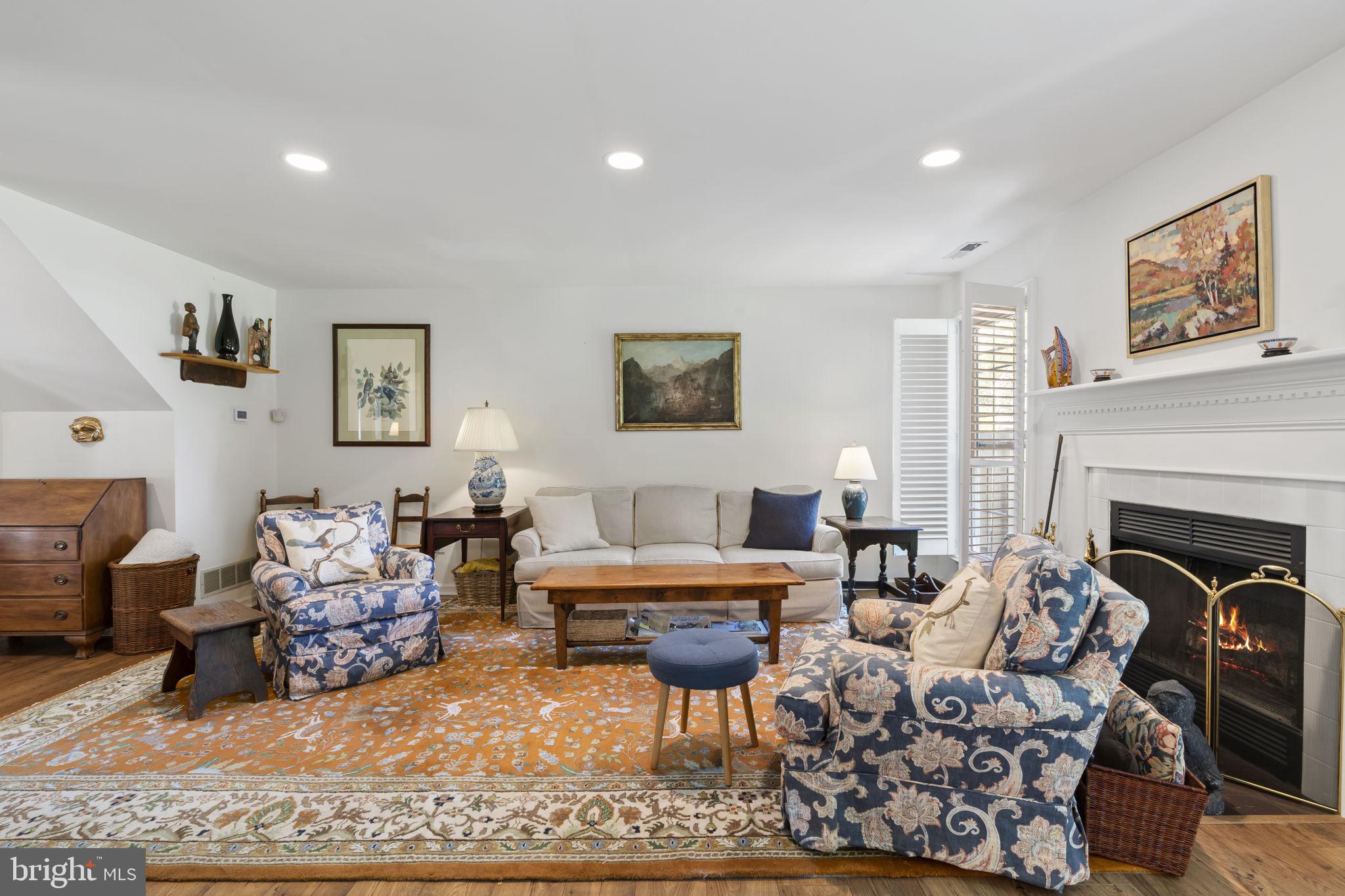 BLUE BELL WOODS - Residential