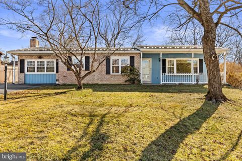 1443 WANDA LANE HARRISBURG PA 17109