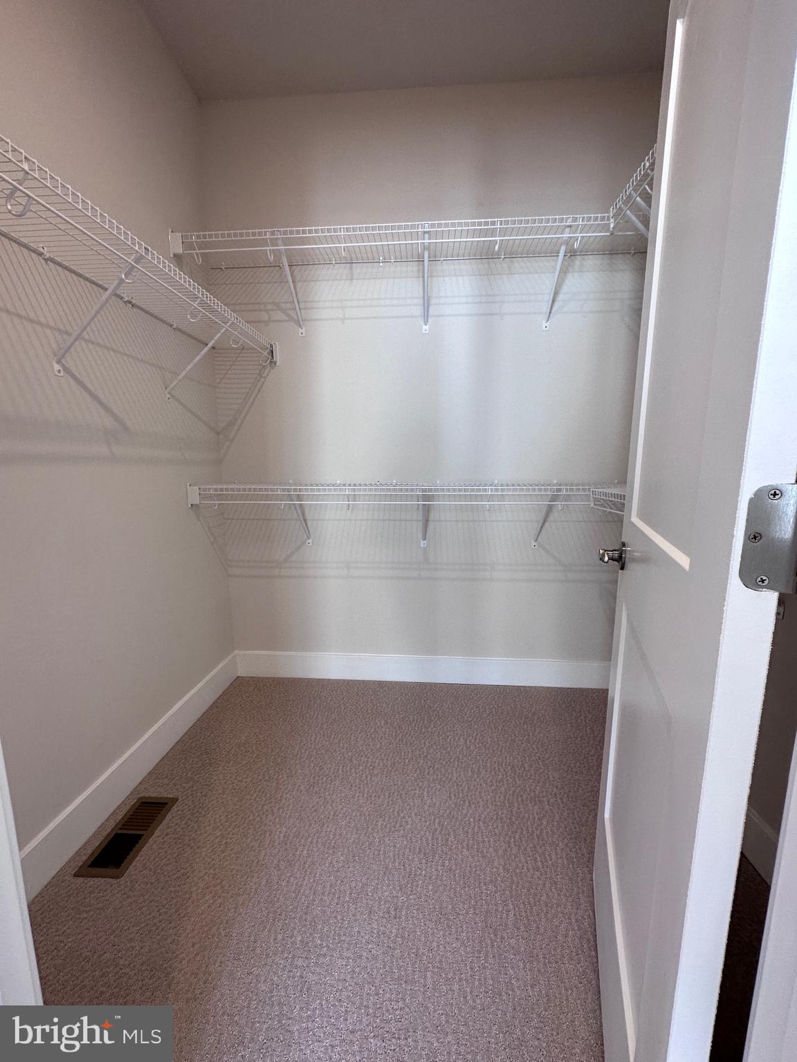 LIBERTY PARK - Residential Lease