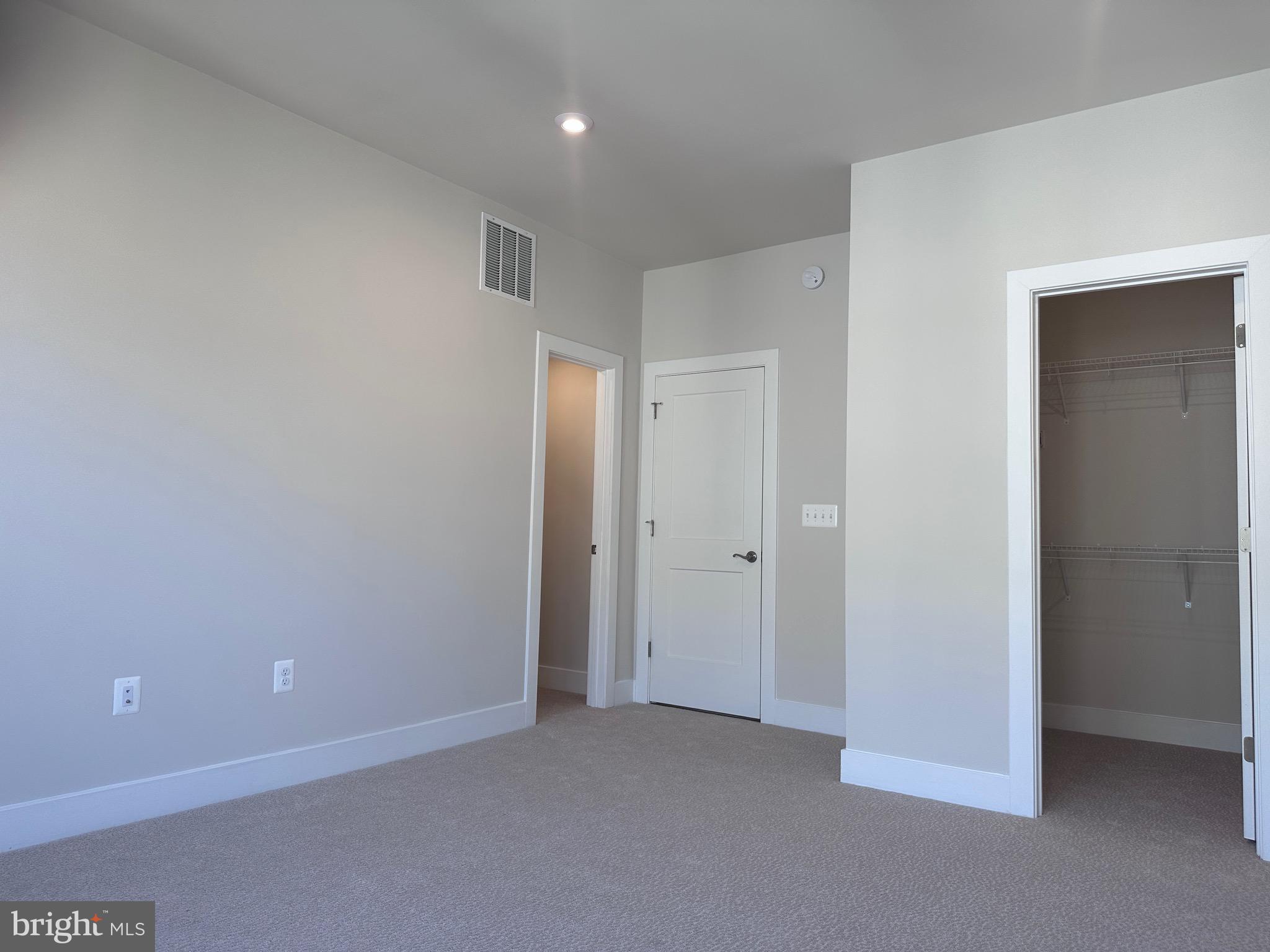 LIBERTY PARK - Residential Lease