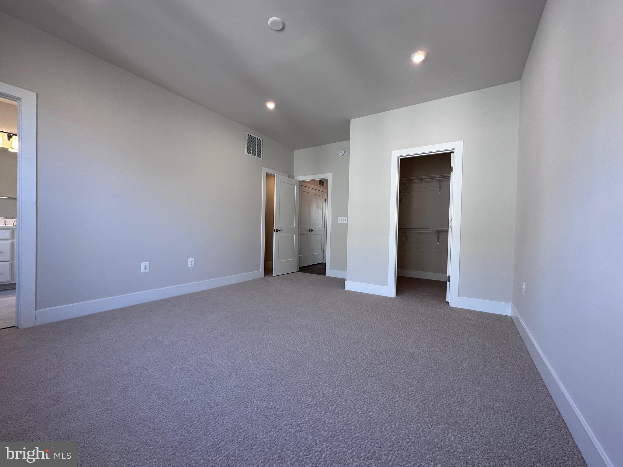 LIBERTY PARK - Residential Lease