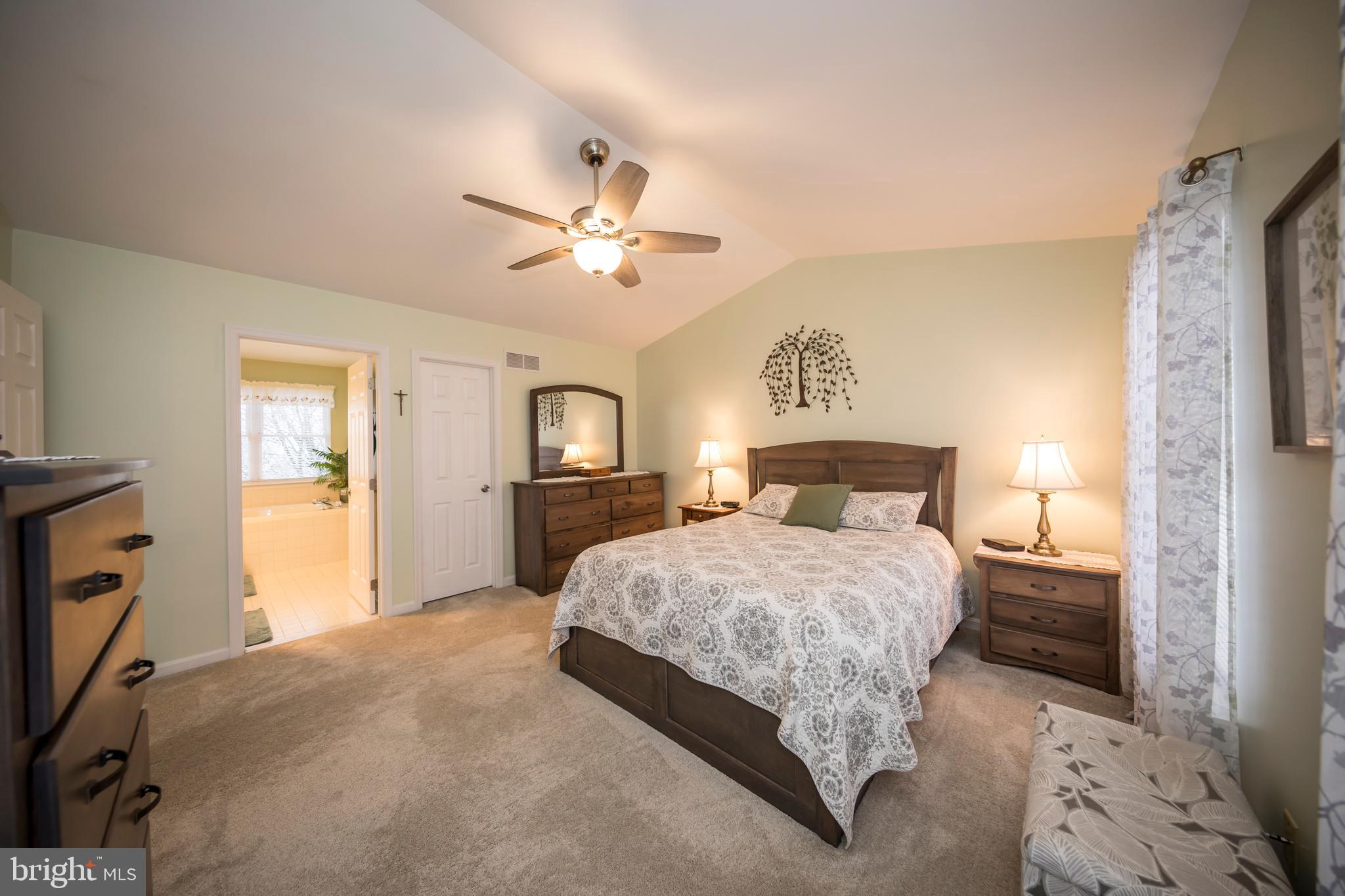 FOREST LAKES - Residential