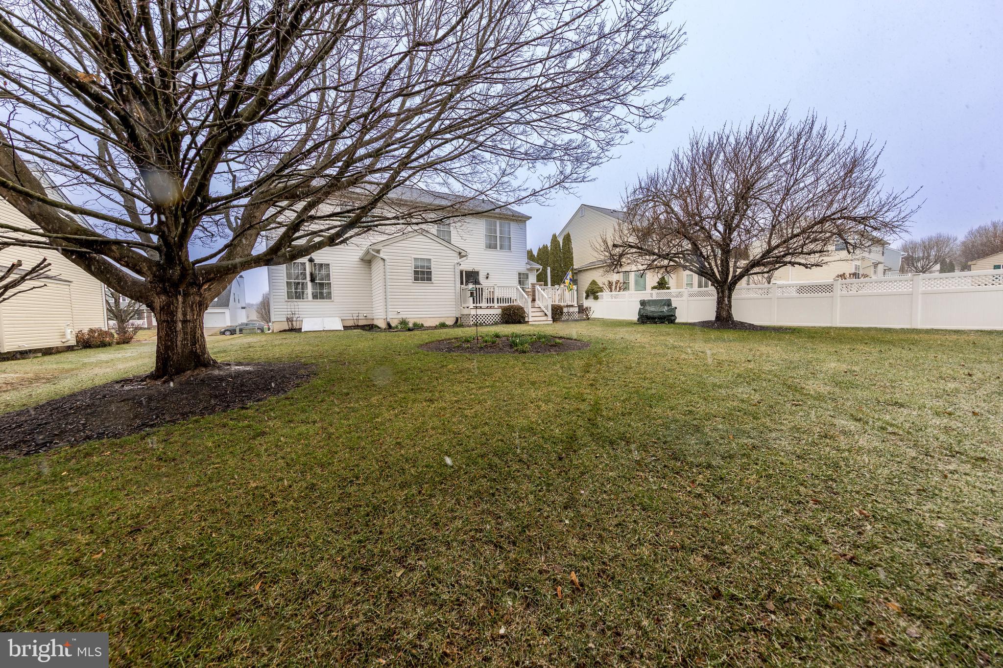 FOREST LAKES - Residential