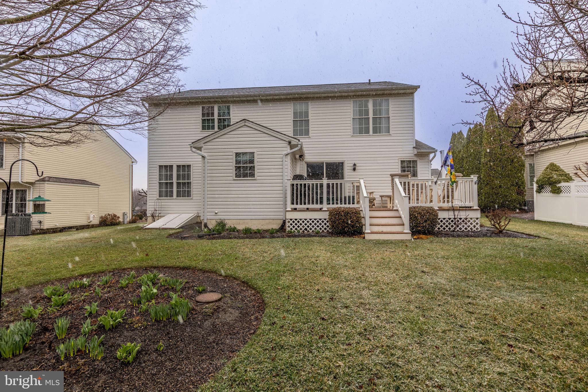 FOREST LAKES - Residential