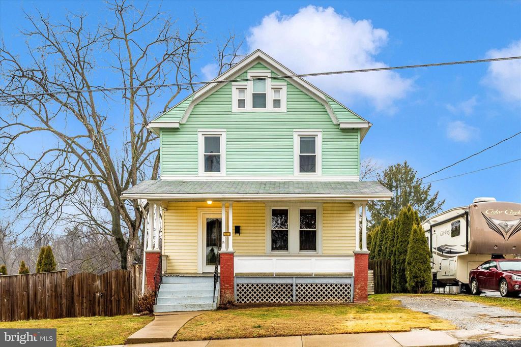 Photo of 507 9th Avenue, BRUNSWICK, MD 21716 (MLS # MDFR2075372)