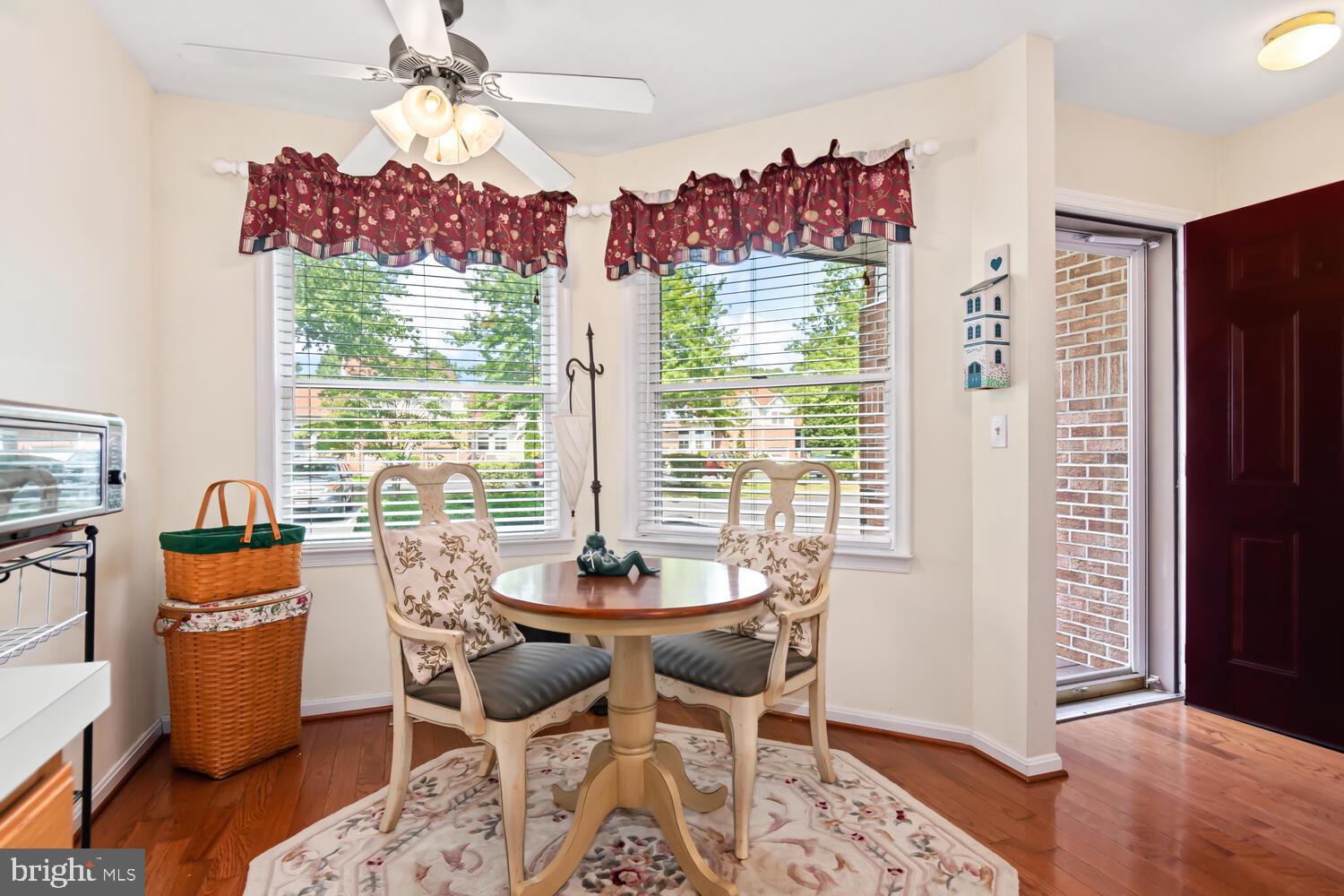 BRIDGE POINTE TOWNHOUSES - Residential