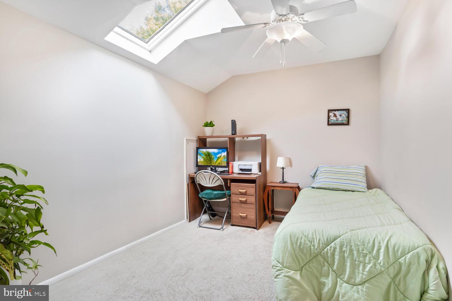 BRIDGE POINTE TOWNHOUSES - Residential